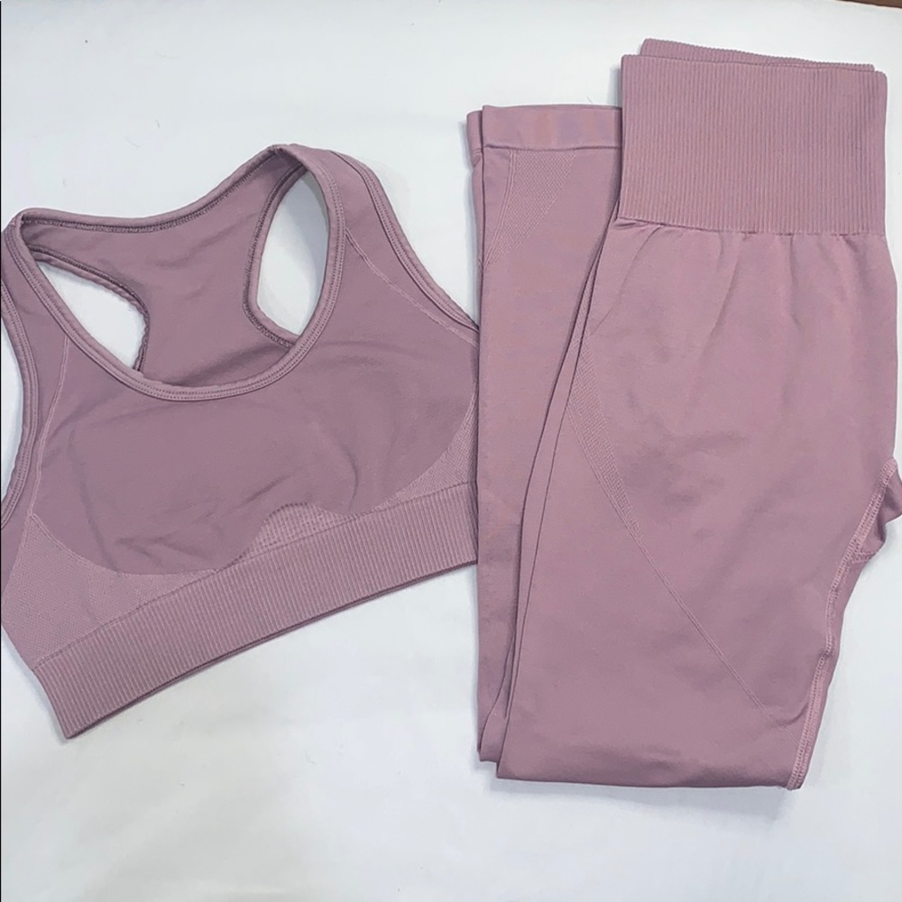 Workout bra and pant set
